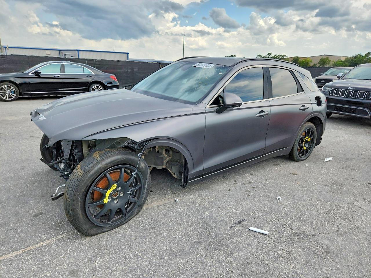2022 Genesis GV70 2.5T, VIN KMUMADTB2NU036689 — Front end