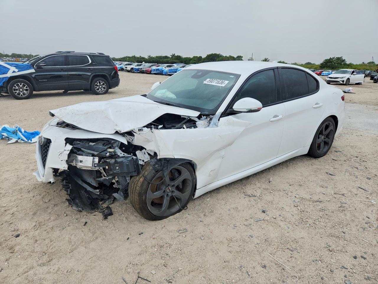 2017 Alfa Romeo Giulia, VIN ZARFAEBN3H7535619 — Front end