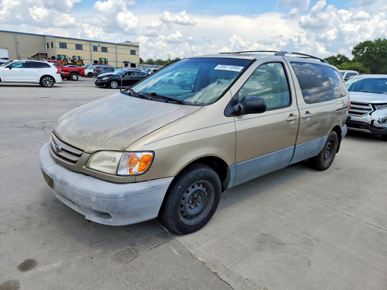 2001 Toyota Sienna CE, VIN 4T3ZF19C01U400002 — Side
