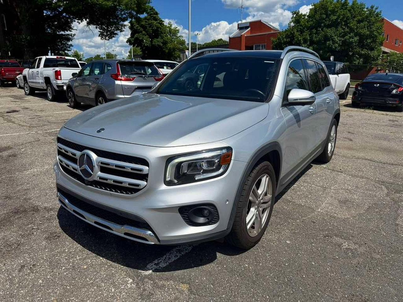 2020 Mercedes-Benz GLB 250, VIN W1N4M4HB7LW027385 — Minor dents and scratches