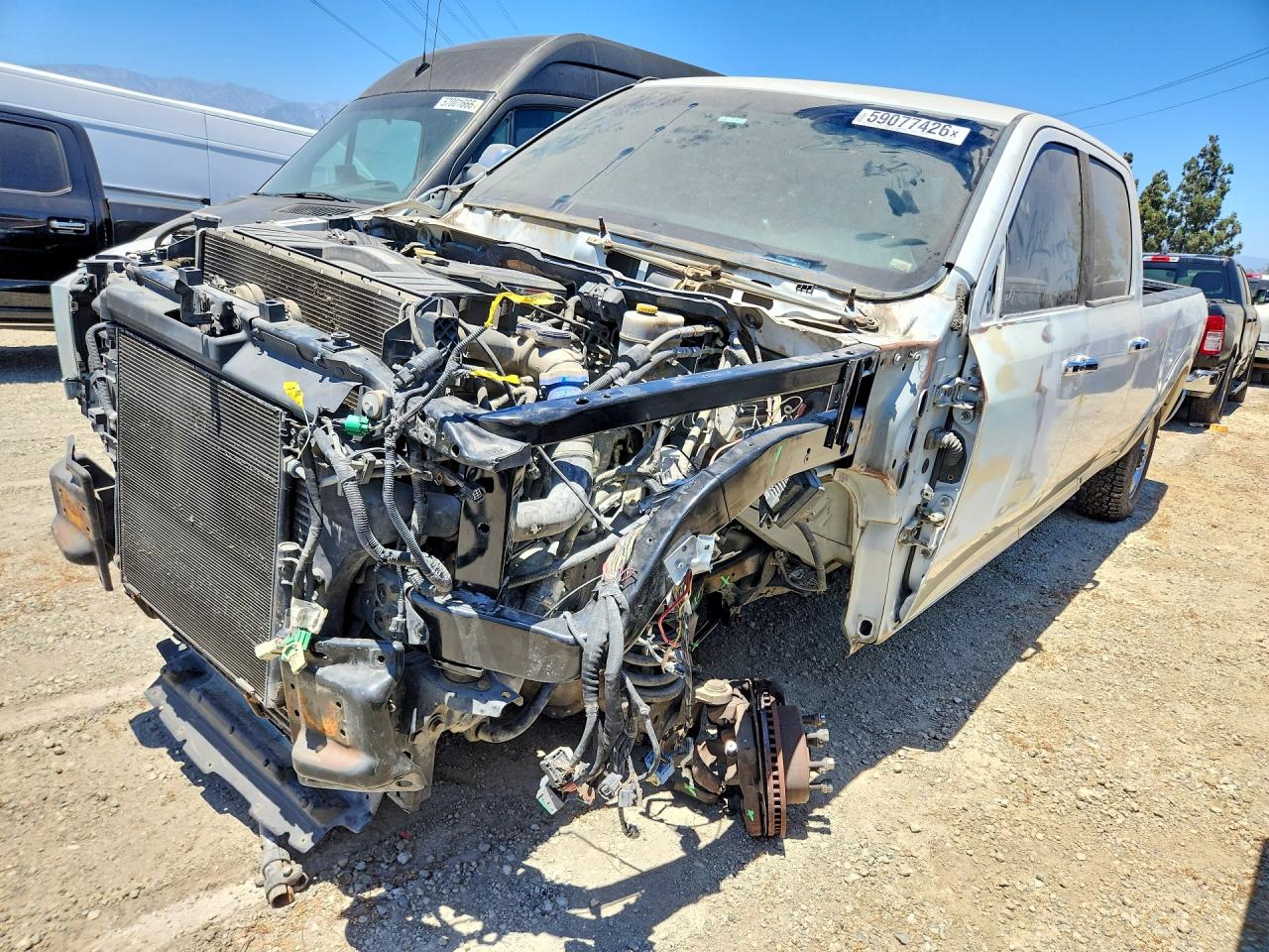 2011 Ram 2500 Laramie, VIN 3D7UT2CL4BG618646 — Front end