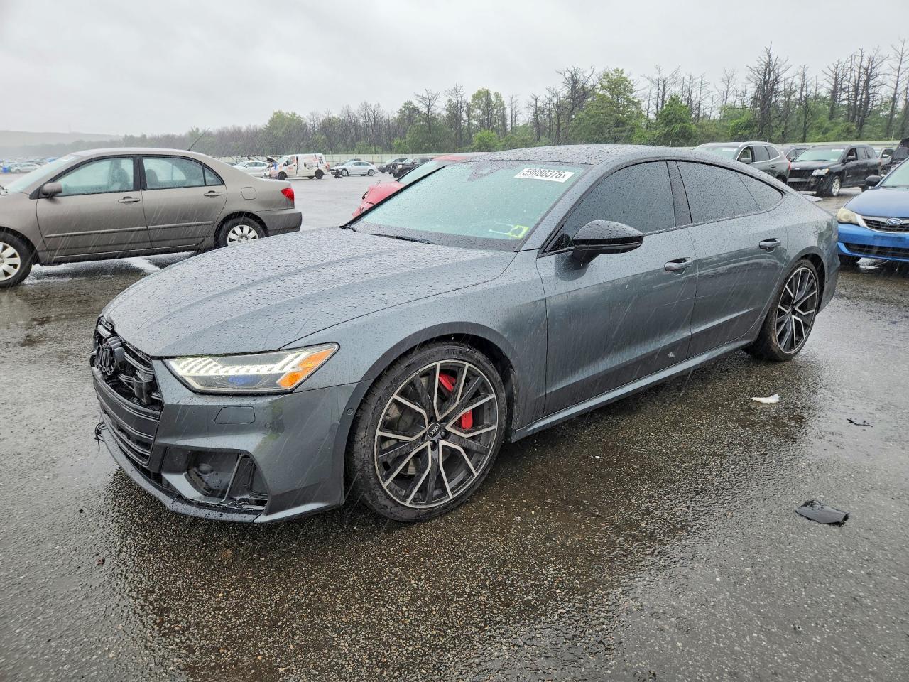 2021 Audi S7 Prestige, VIN WAUSFBF29MN053054 — Перед