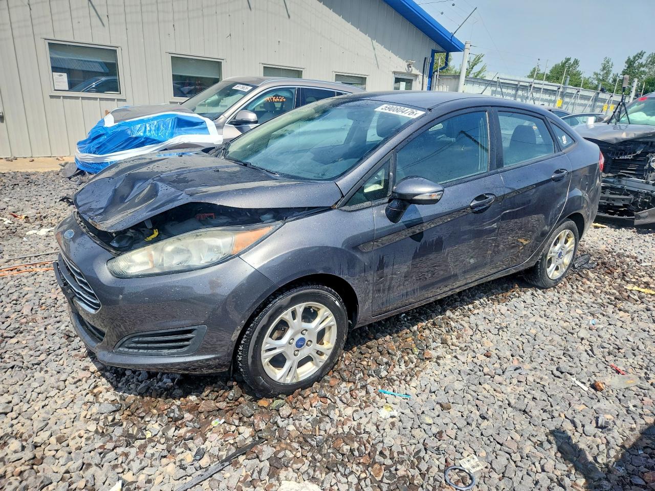 2016 Ford Fiesta SE, VIN 3FADP4BJ3GM206453 — Front end