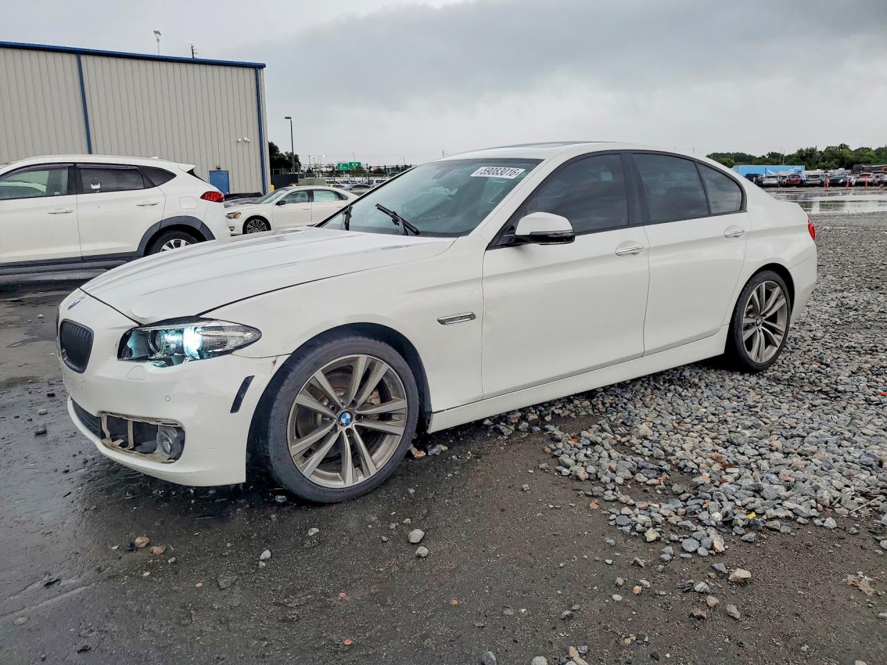 2016 BMW 5 Series 528i, VIN WBA5A5C54GG354495 — Front end