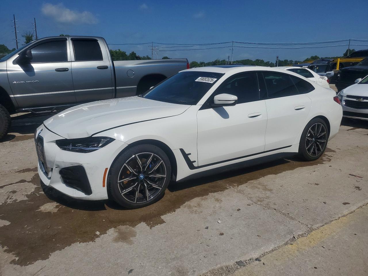 2022 BMW i4 eDrive40, VIN WBY73AW05NFN16537 — Front end
