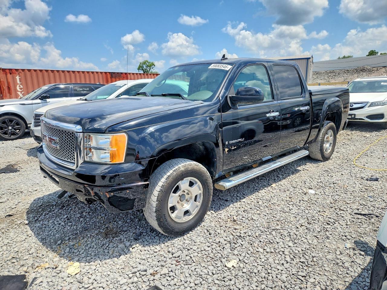 2008 GMC Sierra Denali, VIN 2GTEK638781149204 — Side
