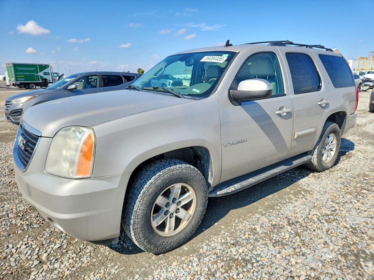 2008 GMC Yukon Commercial, VIN 1GKFK13078R153654 — Rear end