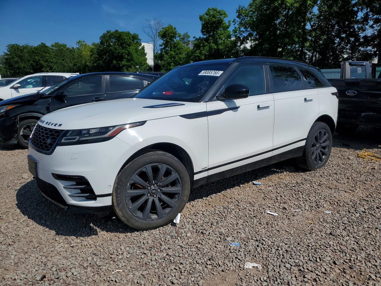 2018 Land Rover Range Rover Velar R-Dynamic SE, VIN SALYL2RX5JA723806 — Minor dents and scratches