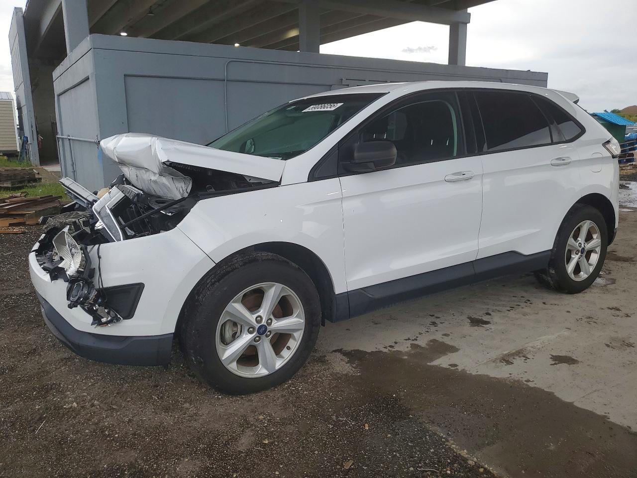 2015 Ford Edge SE, VIN 2FMTK3G88FBC22308 — Front end