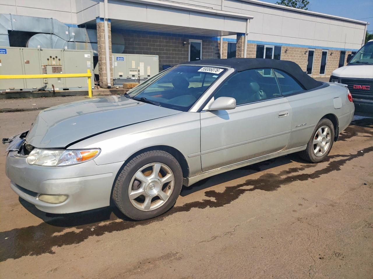 2002 Toyota Solara SLE, VIN 2T1FF28P02C594913 — Front end