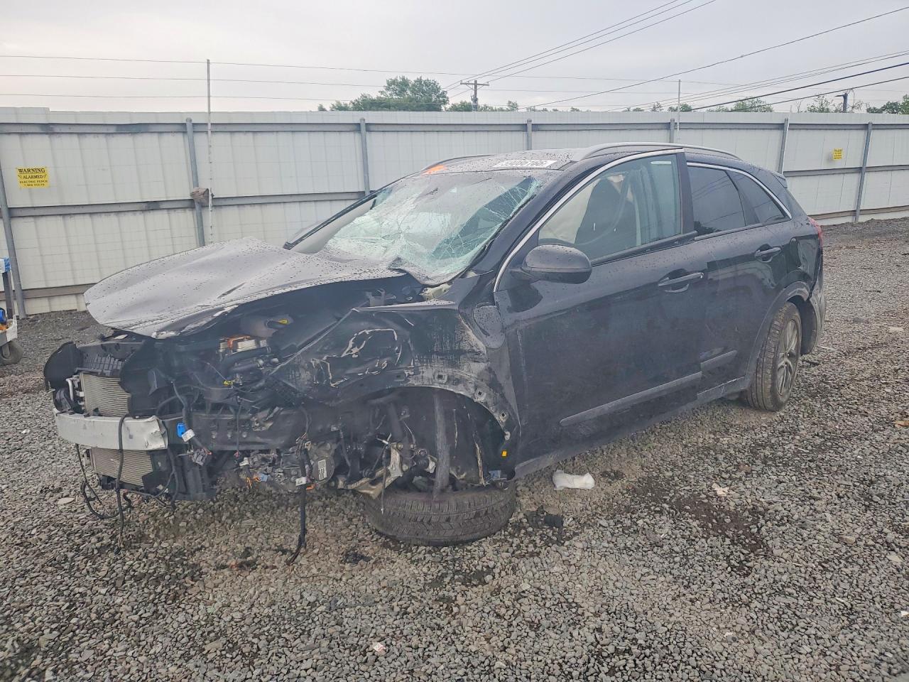 2020 Kia Niro LXS, VIN KNDCB3LC7L5438150 — Перед