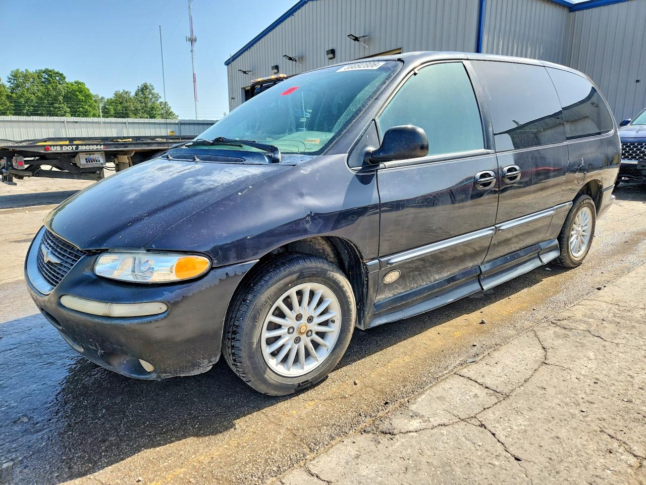 2000 Chrysler Town & Country LX, VIN 1C4GP44G4YB655044 — Water / flood