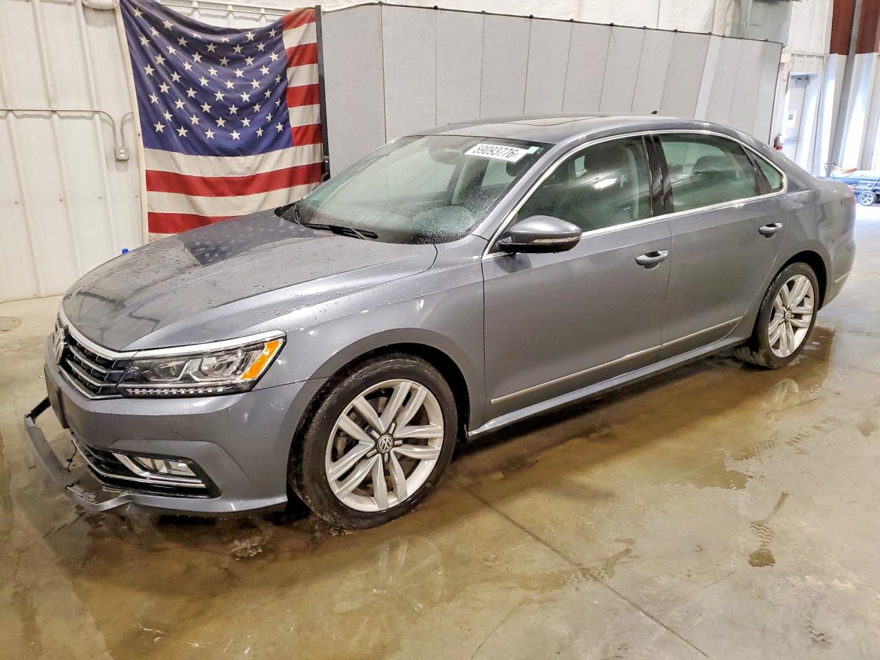 2017 Volkswagen Passat SE, VIN 1VWGT7A36HC033969 — Front end