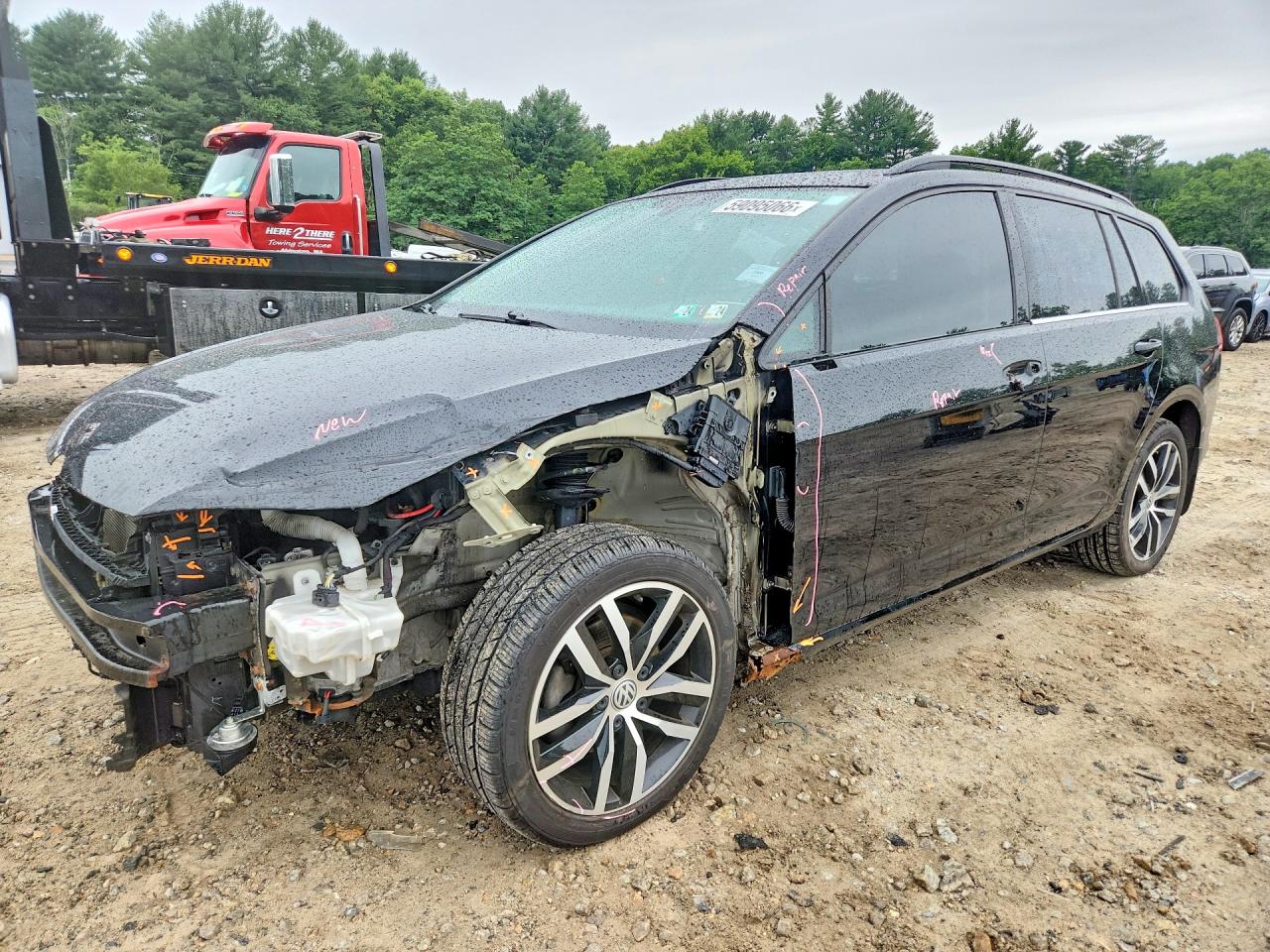 2016 Volkswagen Golf TSI S, VIN 3VWC17AU9GM518889 — Front end
