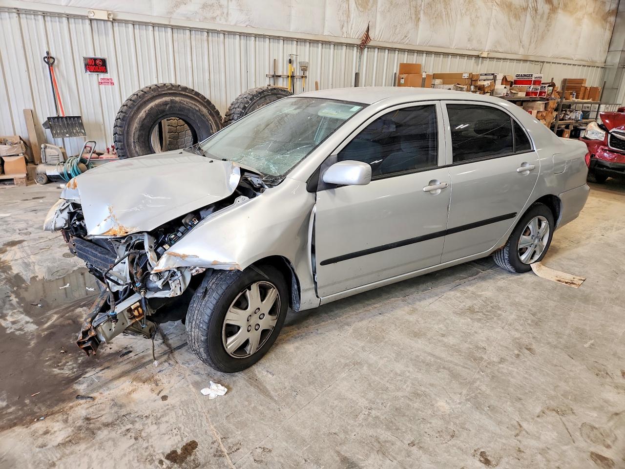 2007 Toyota Corolla CE, VIN 1NXBR32E47Z886332 — Front end