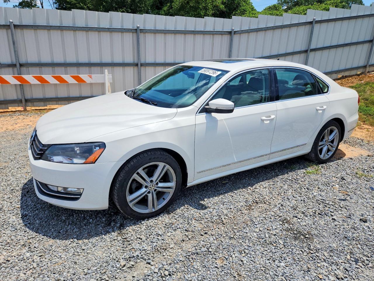 2015 Volkswagen Passat SE, VIN 1VWBT7A30FC027060 — Frame damage