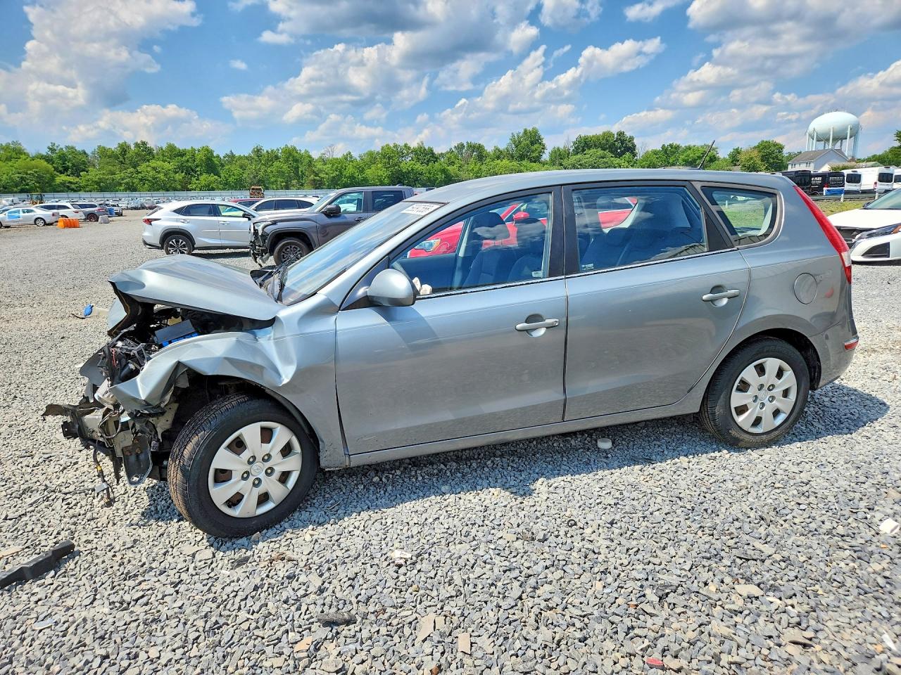 2010 Hyundai Elantra GLS, VIN KMHDB8AE5AU066568 — Front end