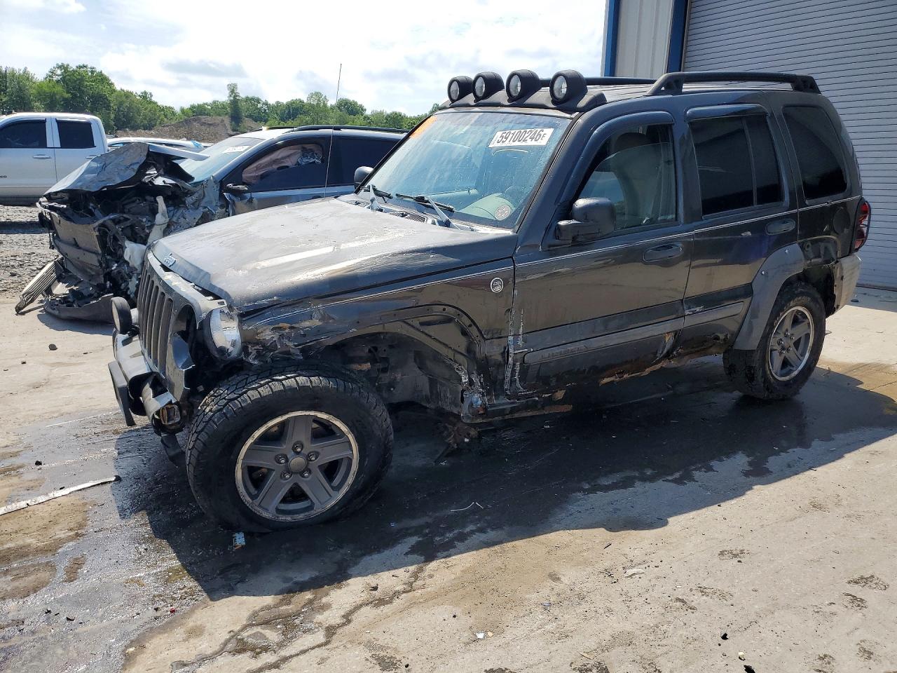 2006 Jeep Liberty Renegade, VIN 1J4GL38K96W285648 — Front end