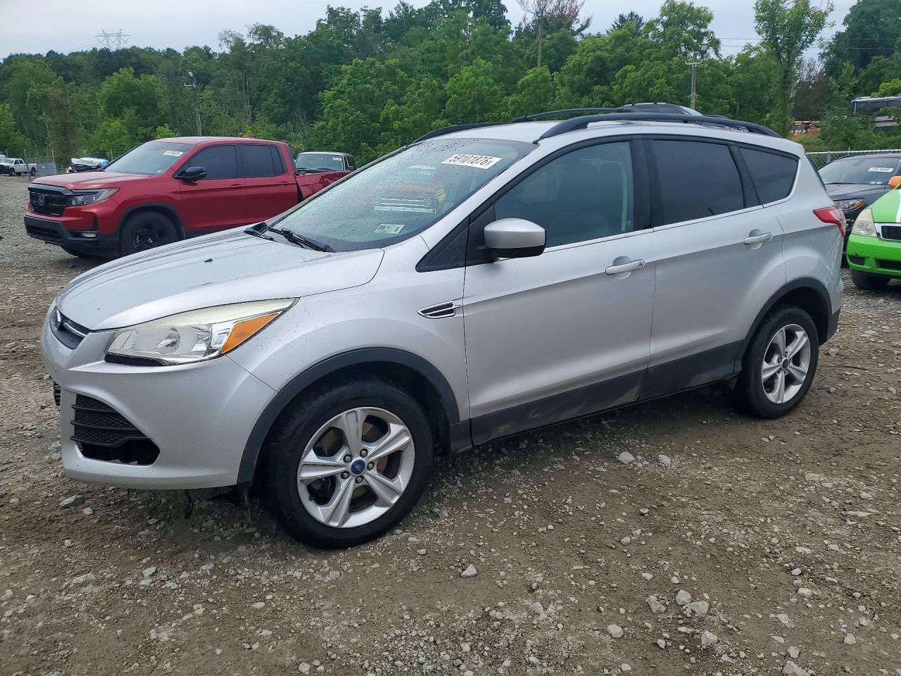 2013 Ford Escape SE, VIN 1FMCU9GX1DUB21722 — Днище