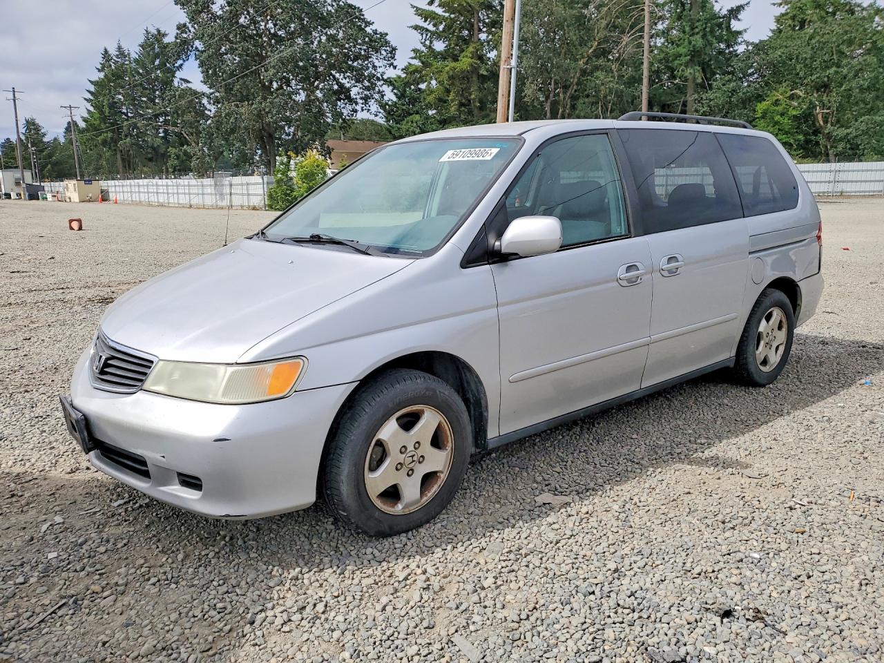 2001 Honda Odyssey EX, VIN 2HKRL18601H607369 — Rear end