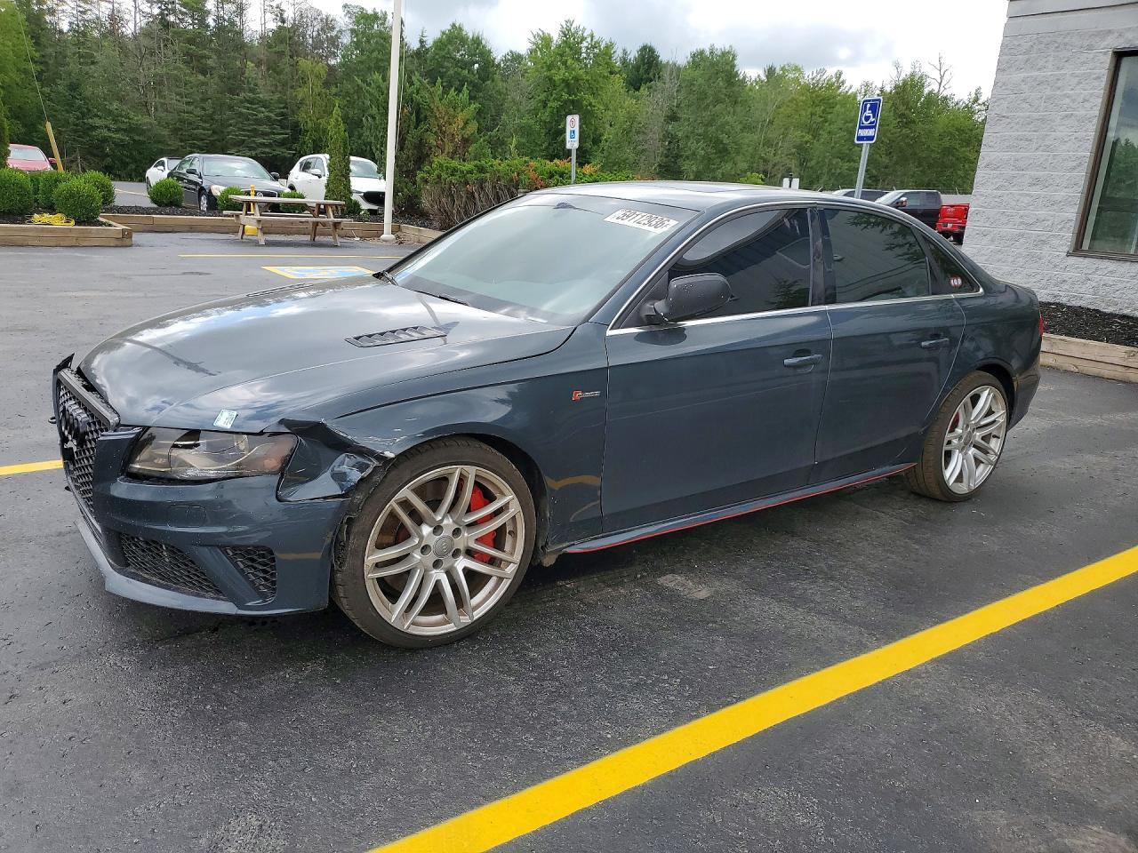 2011 Audi S4 Premium, VIN WAUFGCFL8BA102570 — Перед