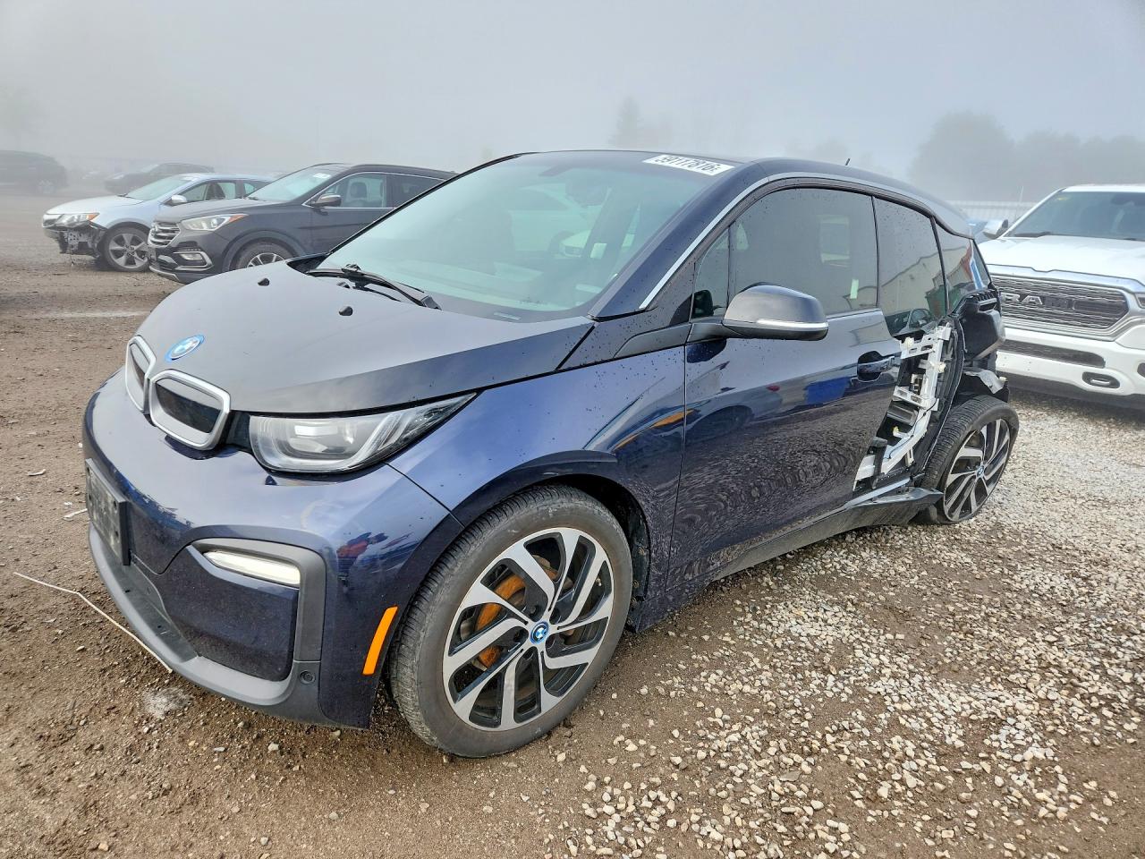 2018 BMW i3, VIN WBY7Z4C51JVC34639 — Бок