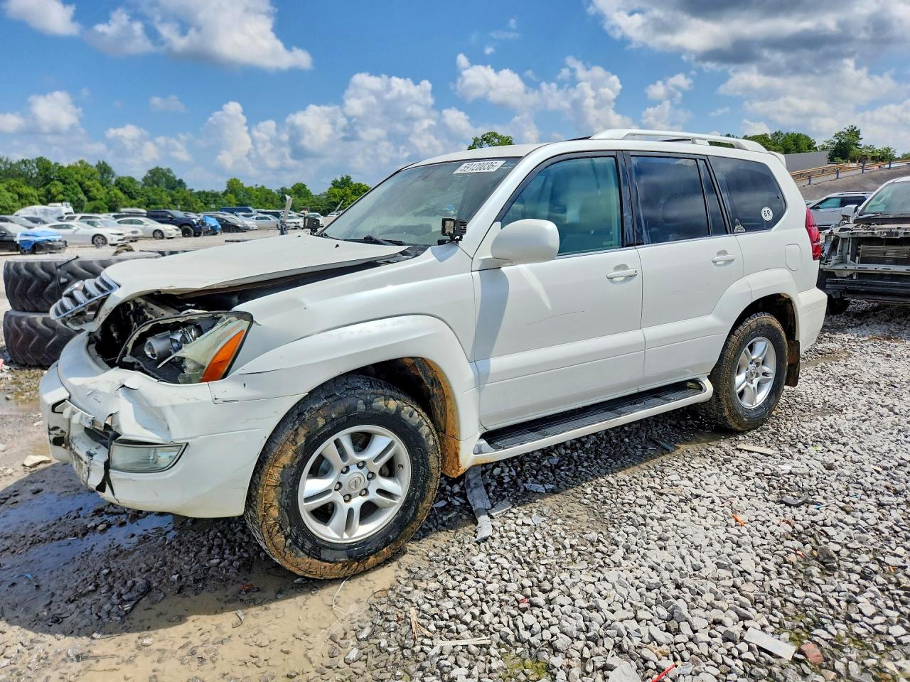 2004 Lexus GX 470, VIN JTJBT20X240054699 — Front end