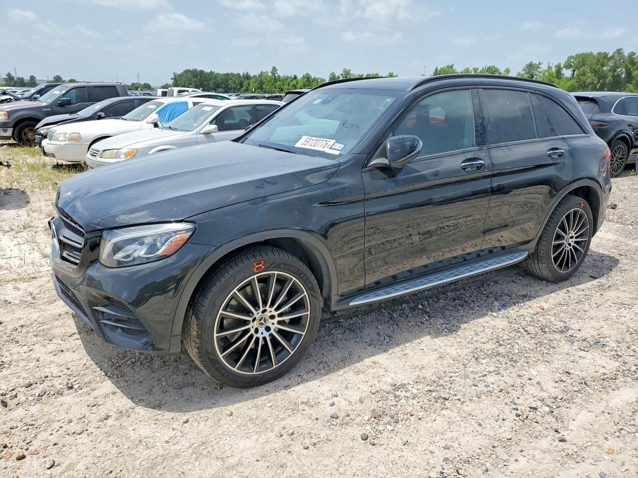 2019 Mercedes-Benz GLC 300, VIN WDC0G4JB6KV173363 — Front end