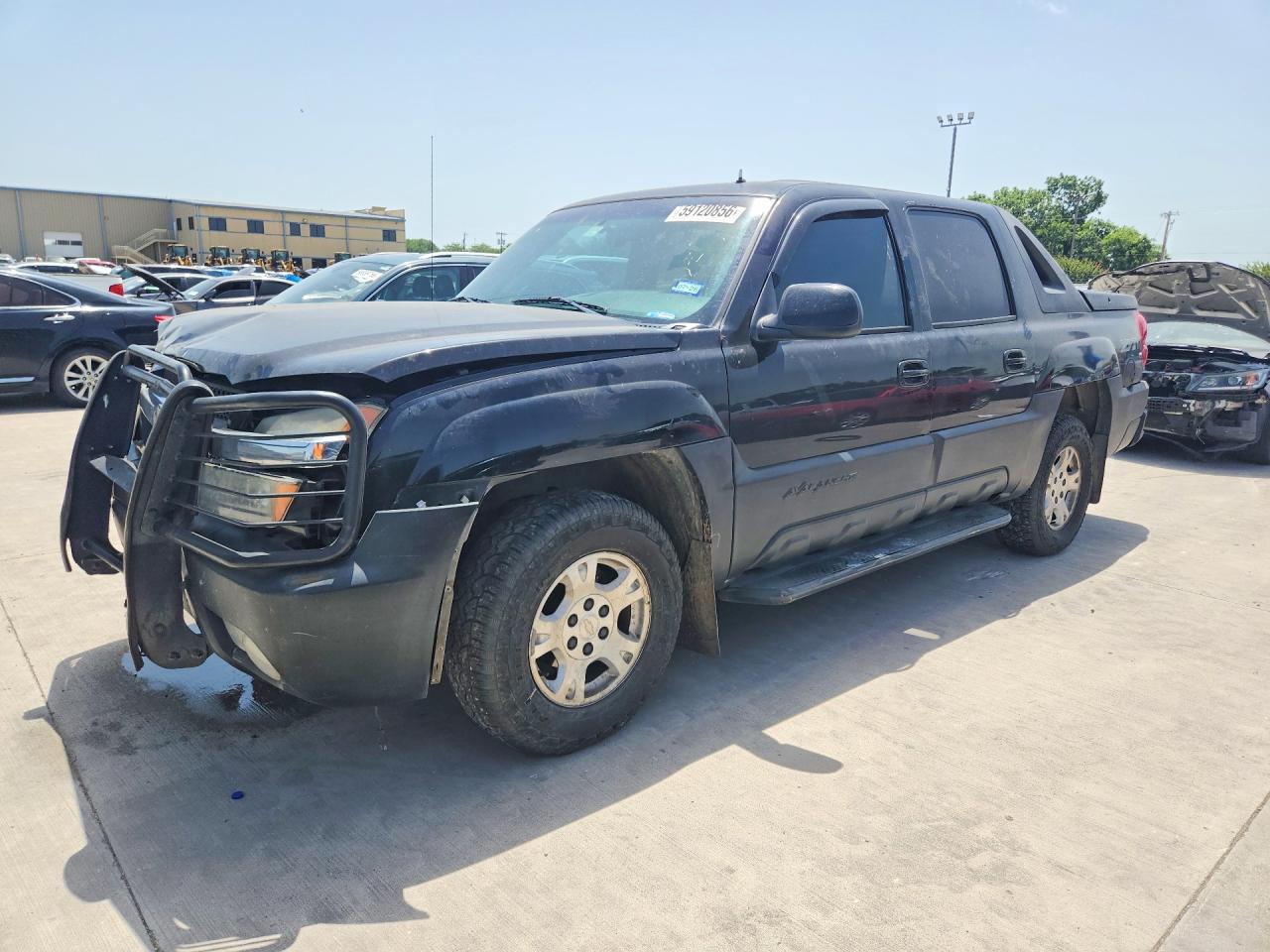 2002 Chevrolet Avalanche, VIN 3GNEK13T32G260975 — Перед