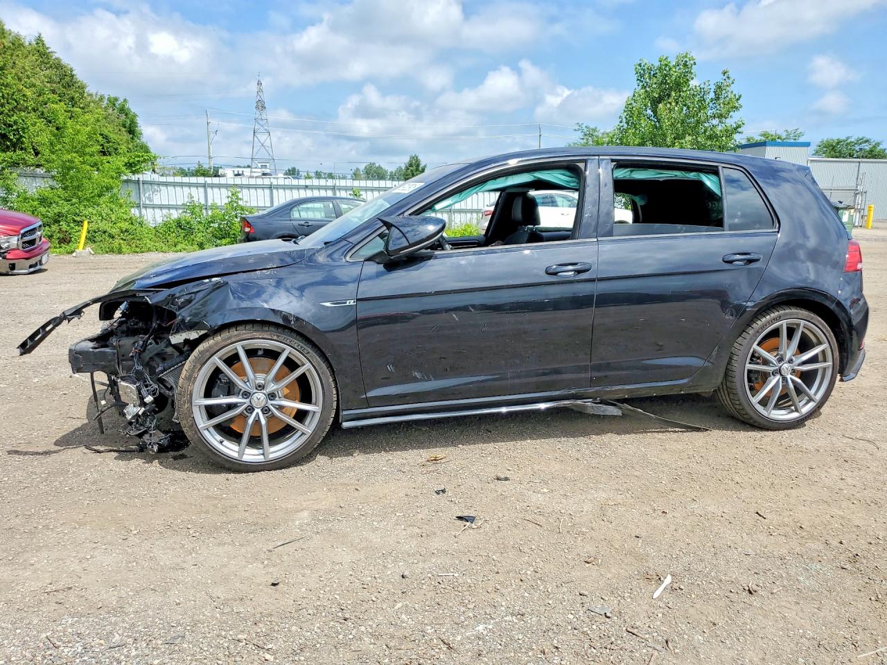 2019 Volkswagen Golf R, VIN WVWVA7AU9KW169771 — Front end
