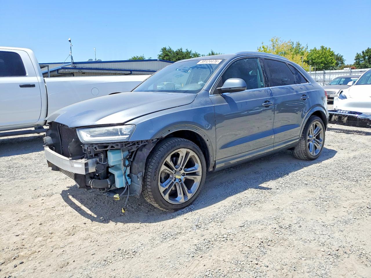 2015 Audi Q3 Prestige, VIN WA1GFCFS6FR006813 — Перед