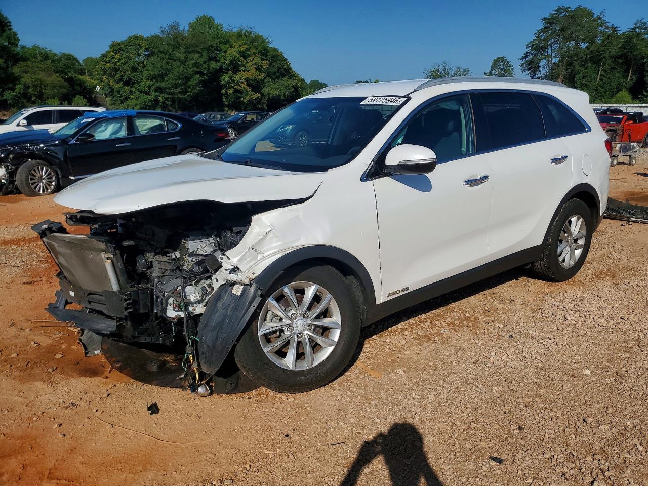 2017 Kia Sorento LX, VIN 5XYPGDA55HG216928 — Front end