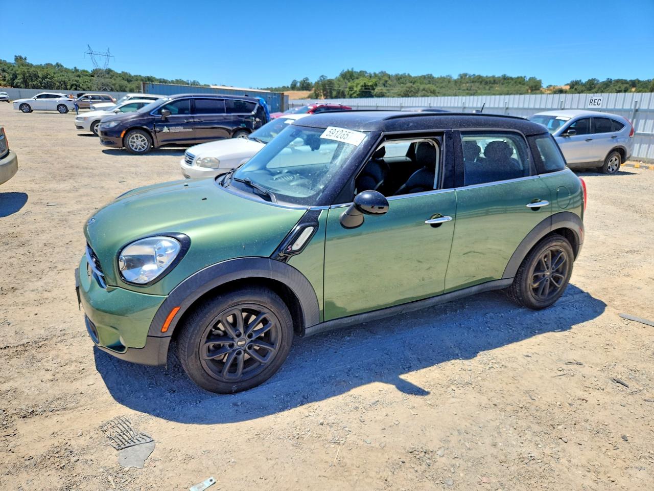2015 MINI Countryman S, VIN WMWZC3C52FWT05123 — Front end