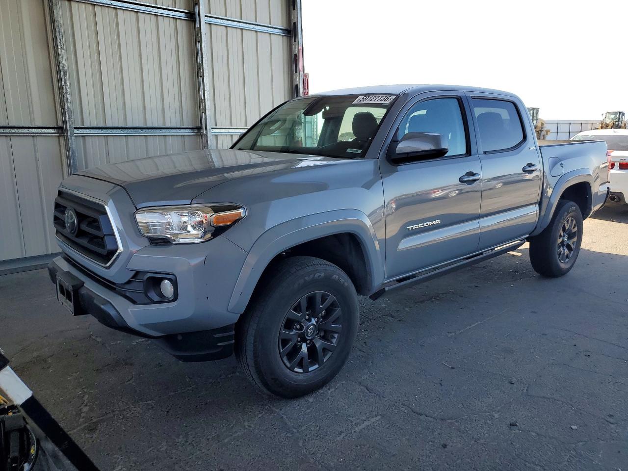 2021 Toyota Tacoma SR5, VIN 3TMAZ5CN0MM154872 — Rear end