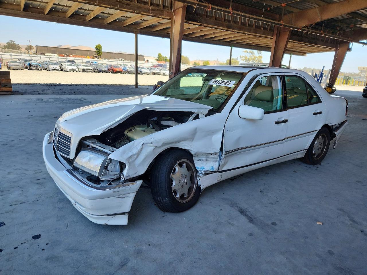 2000 Mercedes-Benz C 230 Kompressor, VIN WDBHA24G4YA821335 — Front end