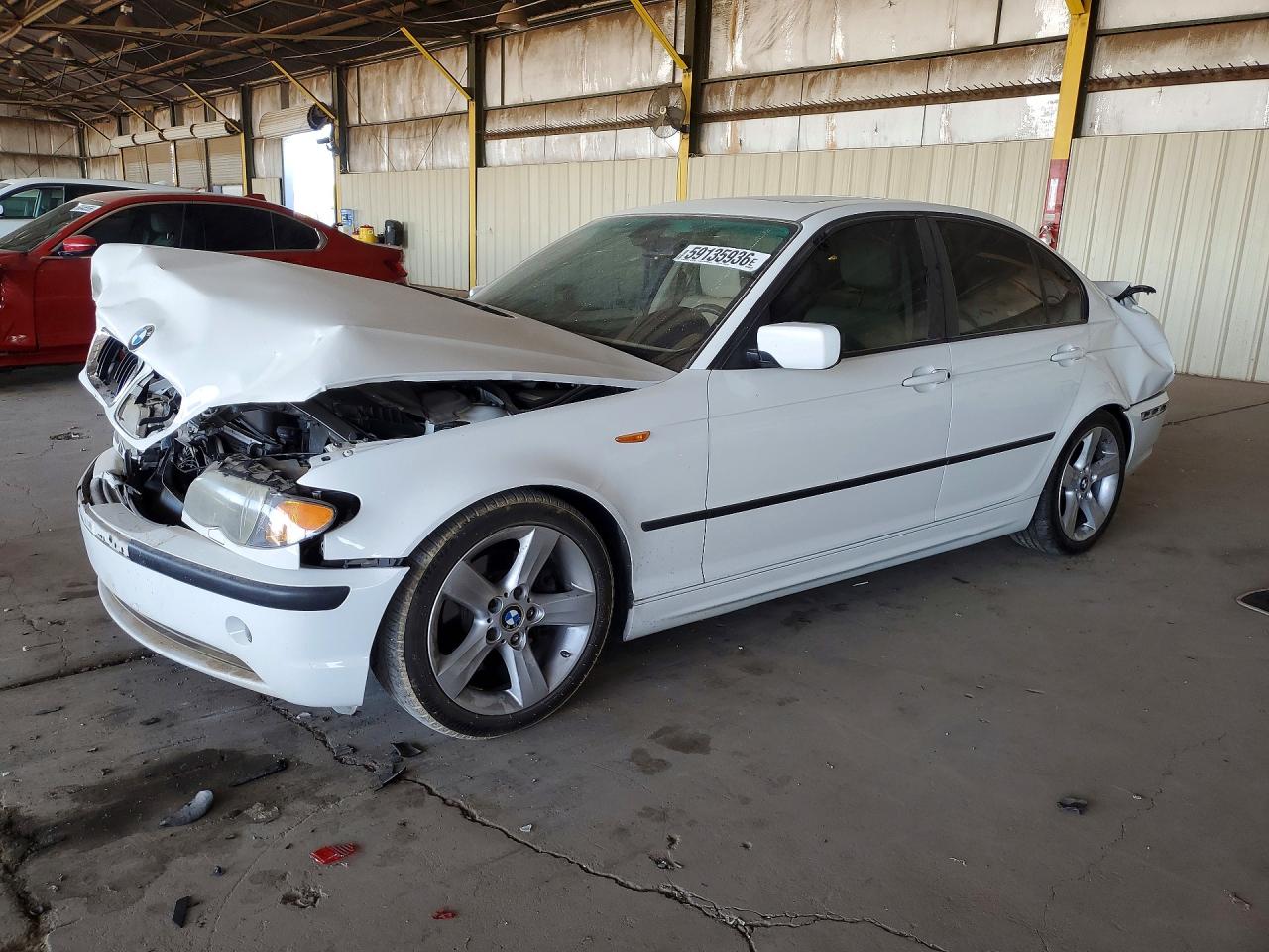 2004 BMW 3 Series 325i, VIN WBAEV334X4KR30356 — Зад