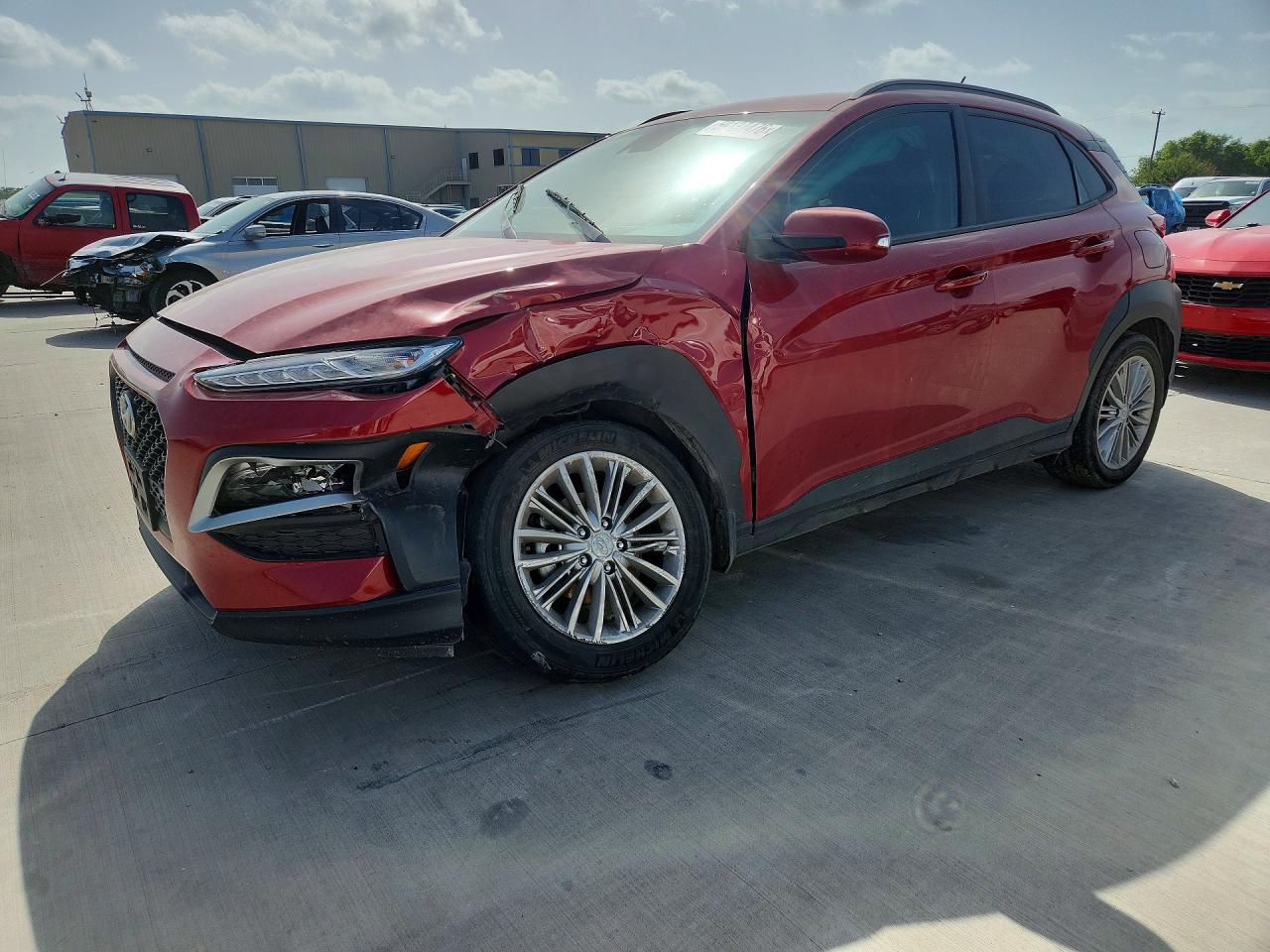 2021 Hyundai Kona SEL, VIN KM8K22AA8MU670315 — Front end
