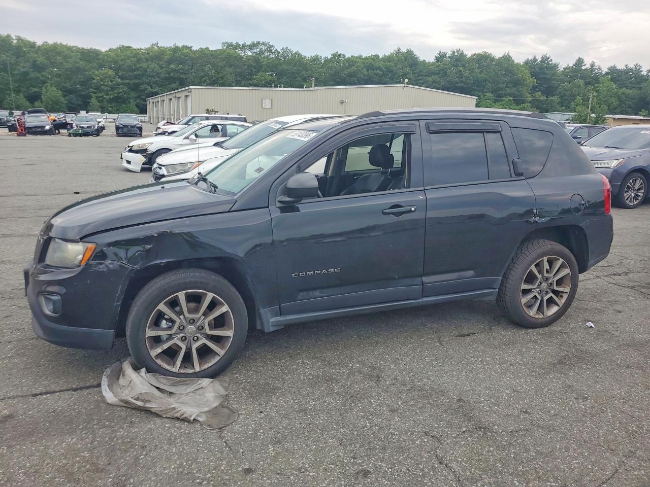 2016 Jeep Compass Sport, VIN 1C4NJDBB9GD598519 — Перед