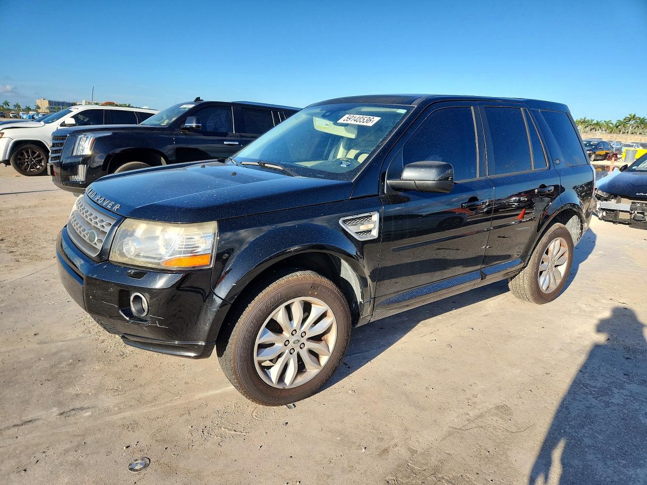2014 Land Rover LR2, VIN SALFP2BG2EH397319 — Front end
