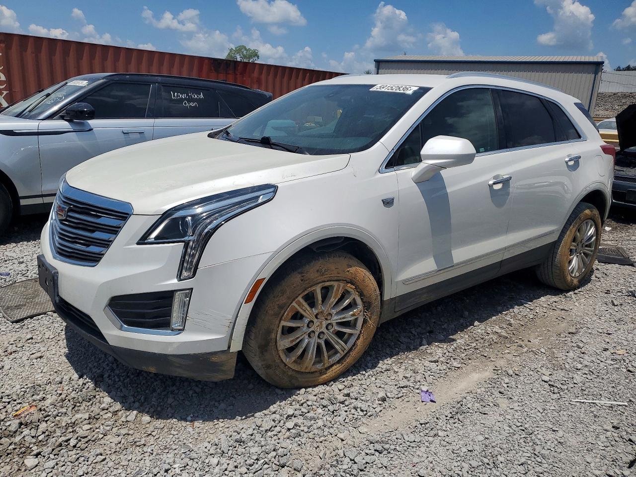 2017 Cadillac XT5 FWD, VIN 1GYKNARS5HZ211264 — Undercarriage