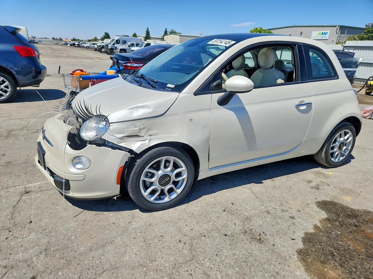 2014 FIAT 500 Pop, VIN 3C3CFFAR2ET262760 — Front end