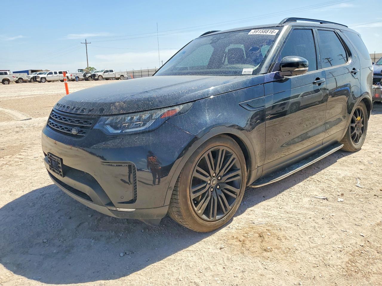 2017 Land Rover Discovery First Edition, VIN SALRTBBV7HA017301 — Minor dents and scratches