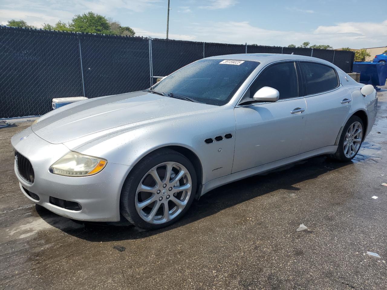 2009 Maserati Quattroporte, VIN ZAMFK39A190043806 — Minor dents and scratches