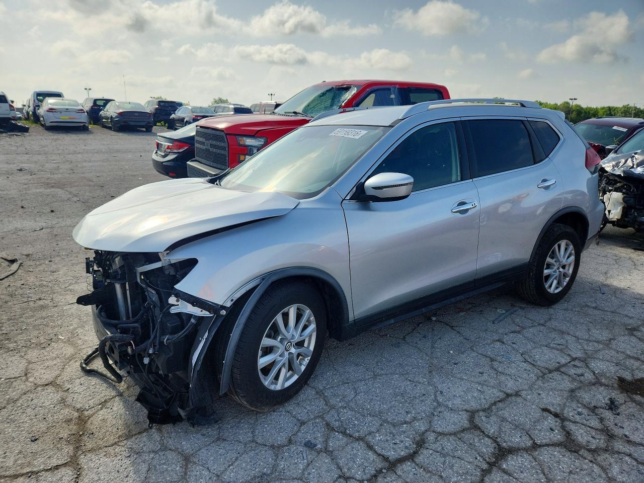 2020 Nissan Rogue SV, VIN KNMAT2MT0LP508640 — Front end