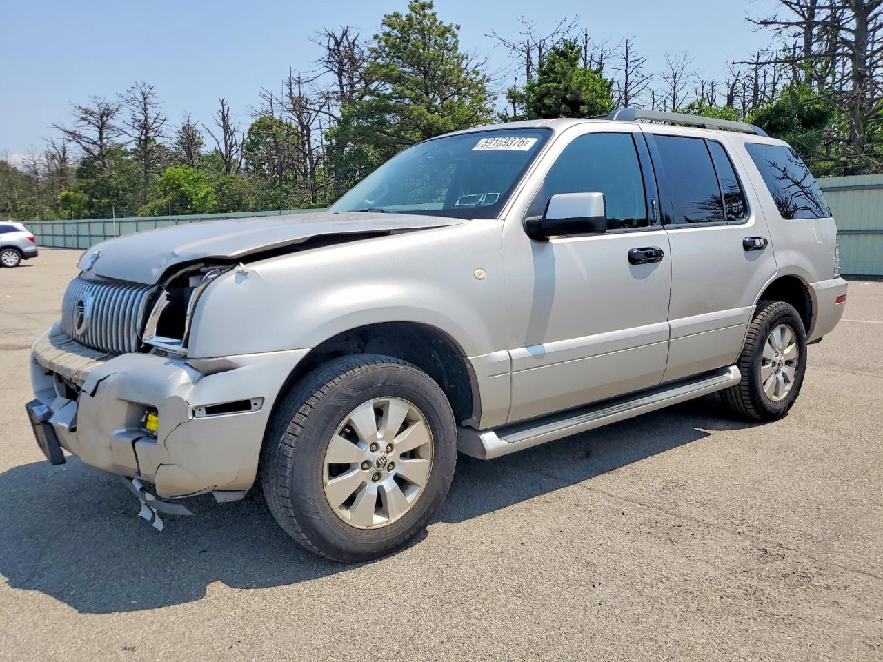 2006 Mercury Mountaineer Luxury, VIN 4M2EU47E66UJ00733 — Front end
