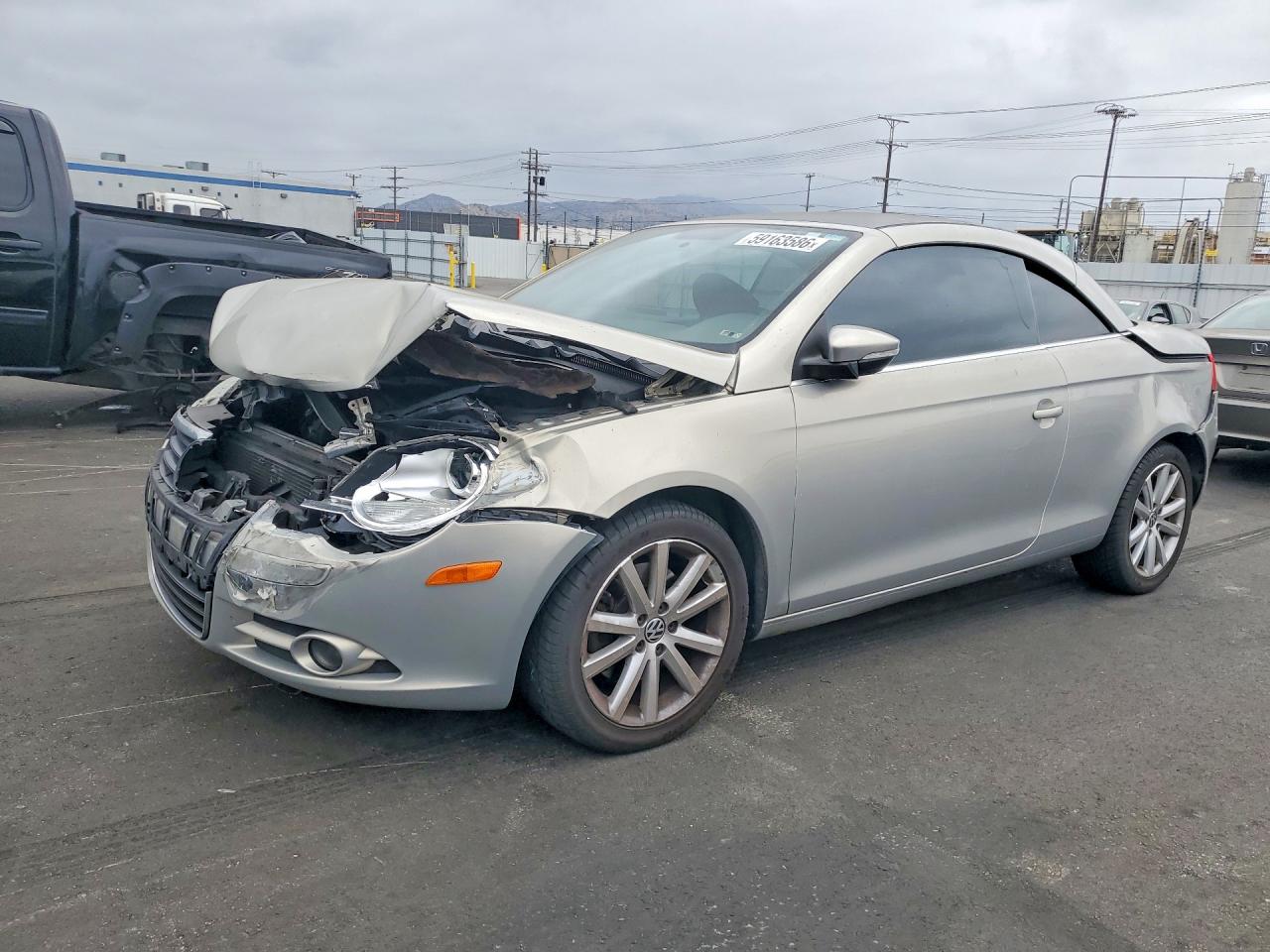 2009 Volkswagen Eos Komfort, VIN WVWBA71F69V008122 — Front end