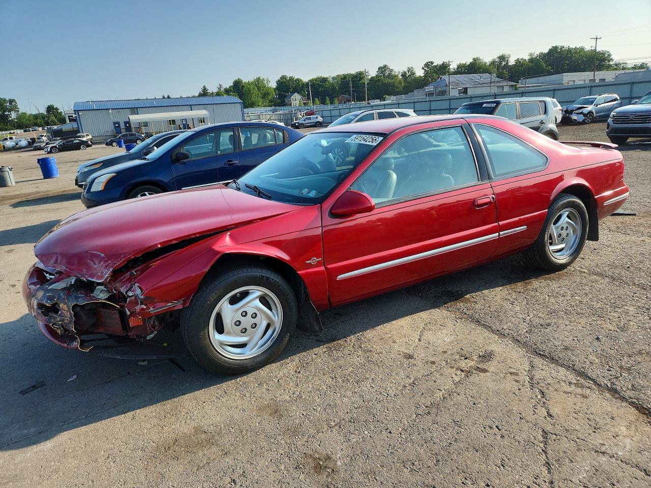 1997 Ford Thunderbird LX, VIN 1FALP62W2VH150705 — Front end
