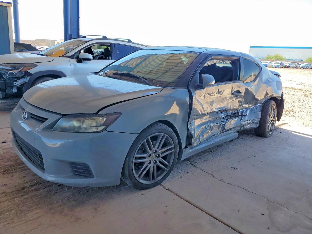 2013 Scion tC, VIN JTKJF5C74D3061390 — Side