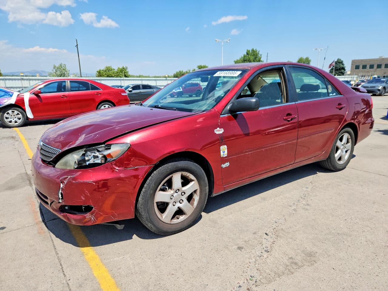 2002 Toyota Camry XLE, VIN JTDBF30K320012169 — Front end