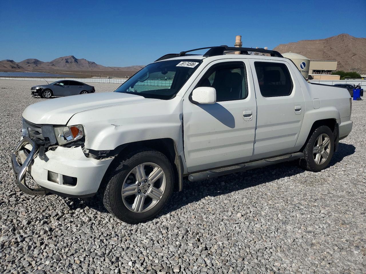 2014 Honda Ridgeline RTL, VIN 5FPYK1F56EB008481 — Front end